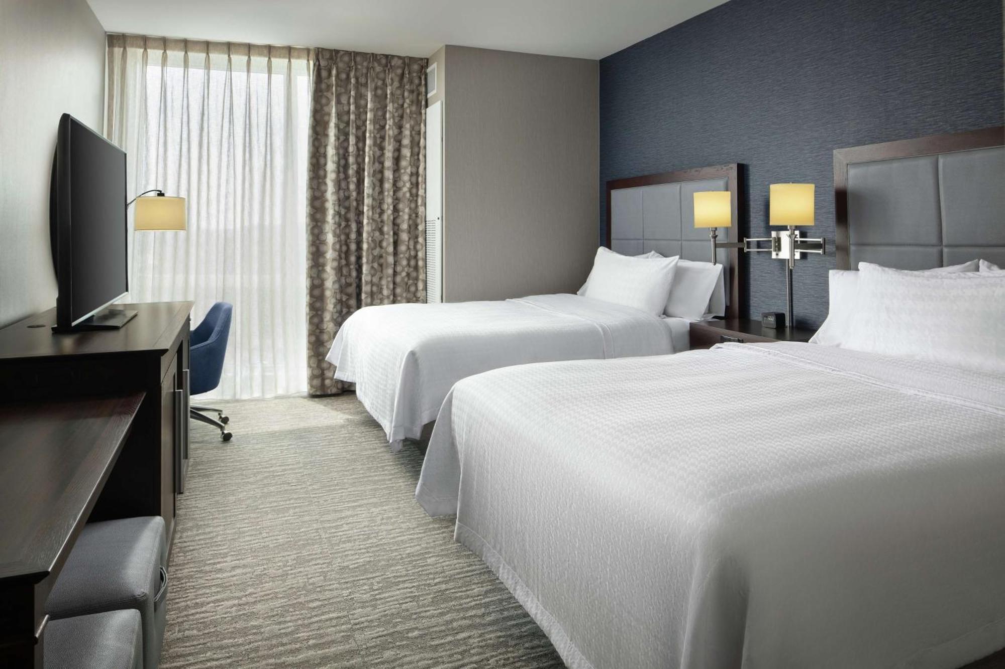 Hampton Inn & Suites Teaneck/Glenpointe Buitenkant foto