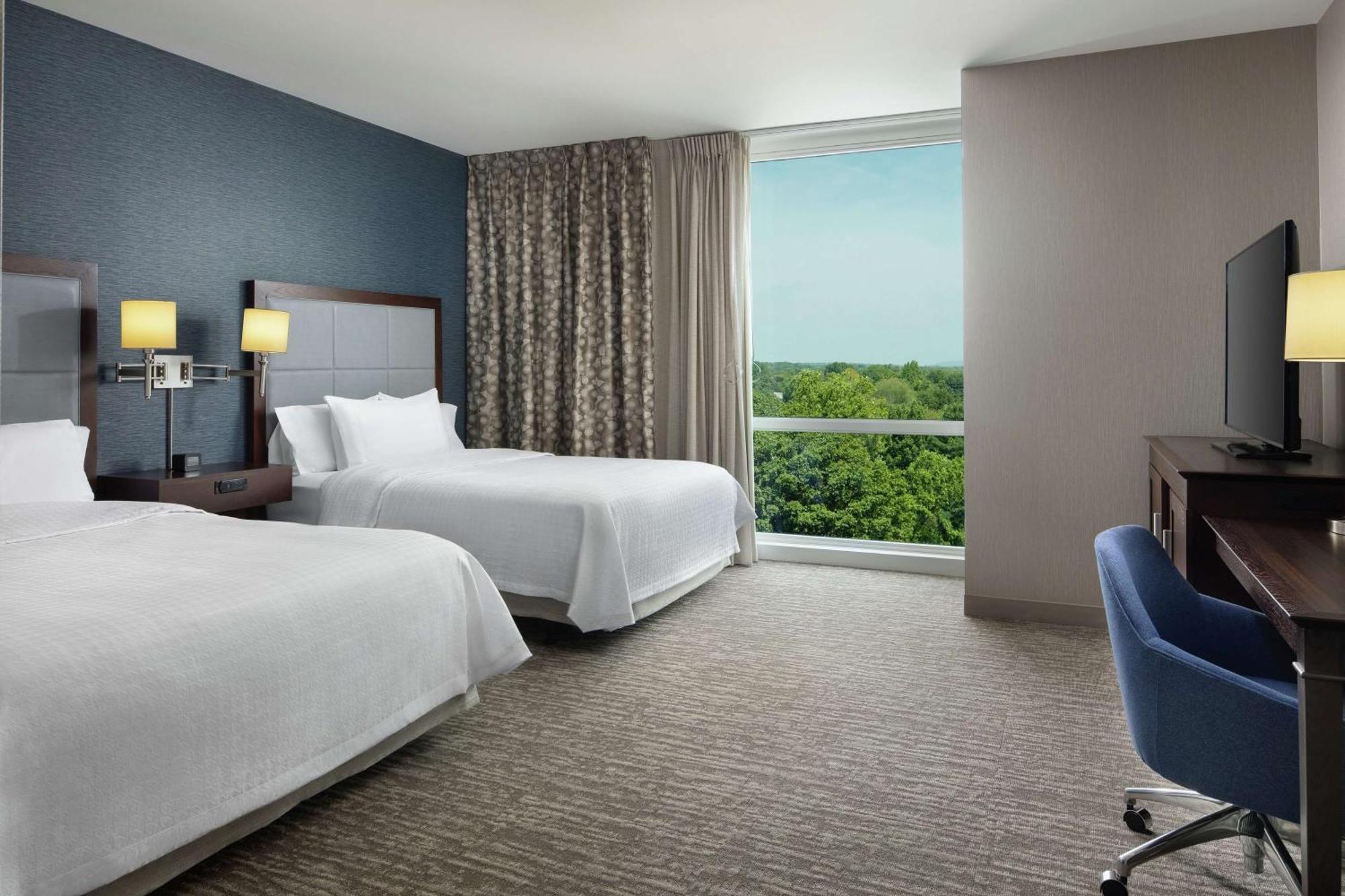 Hampton Inn & Suites Teaneck/Glenpointe Buitenkant foto