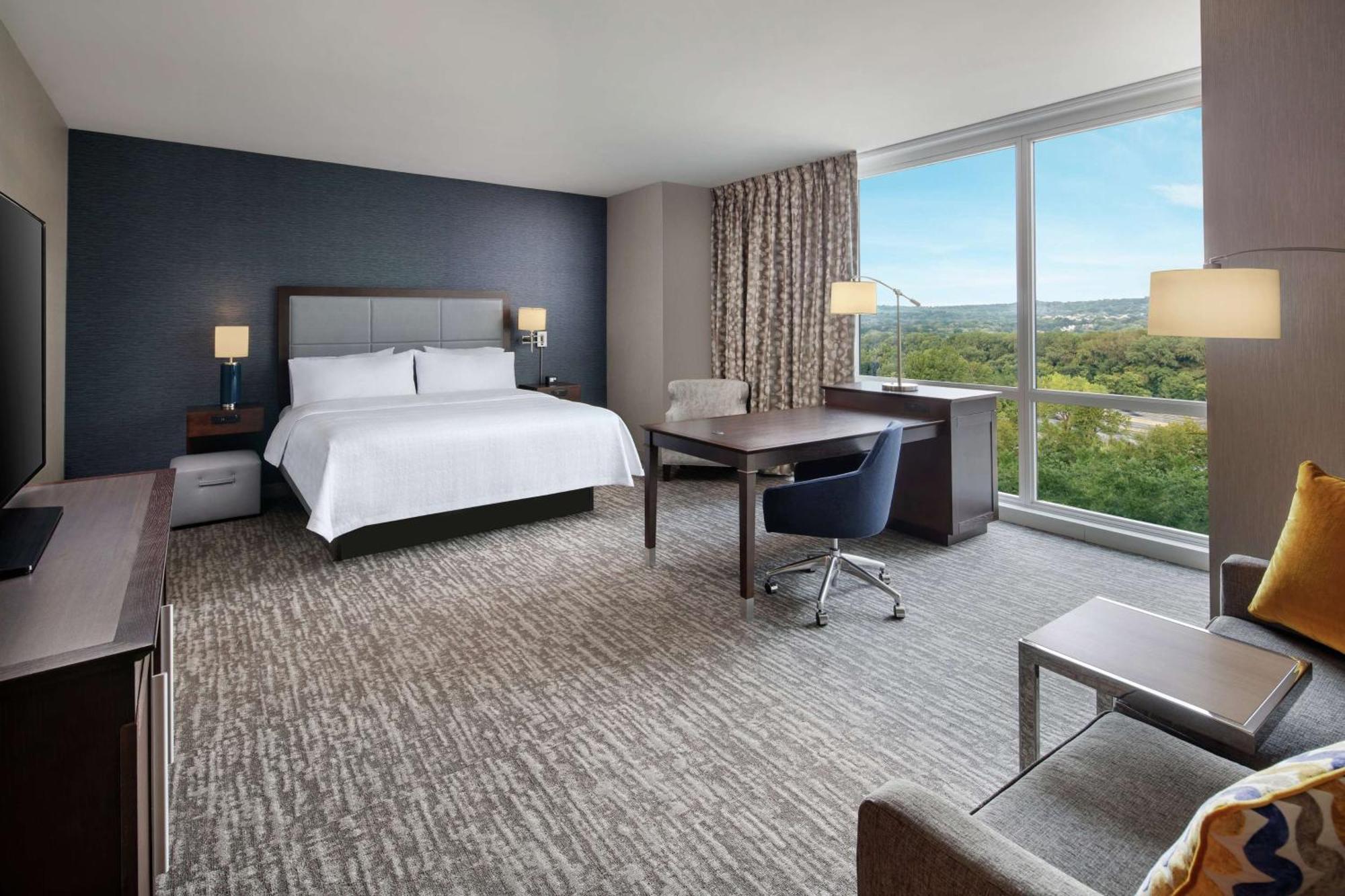 Hampton Inn & Suites Teaneck/Glenpointe Buitenkant foto