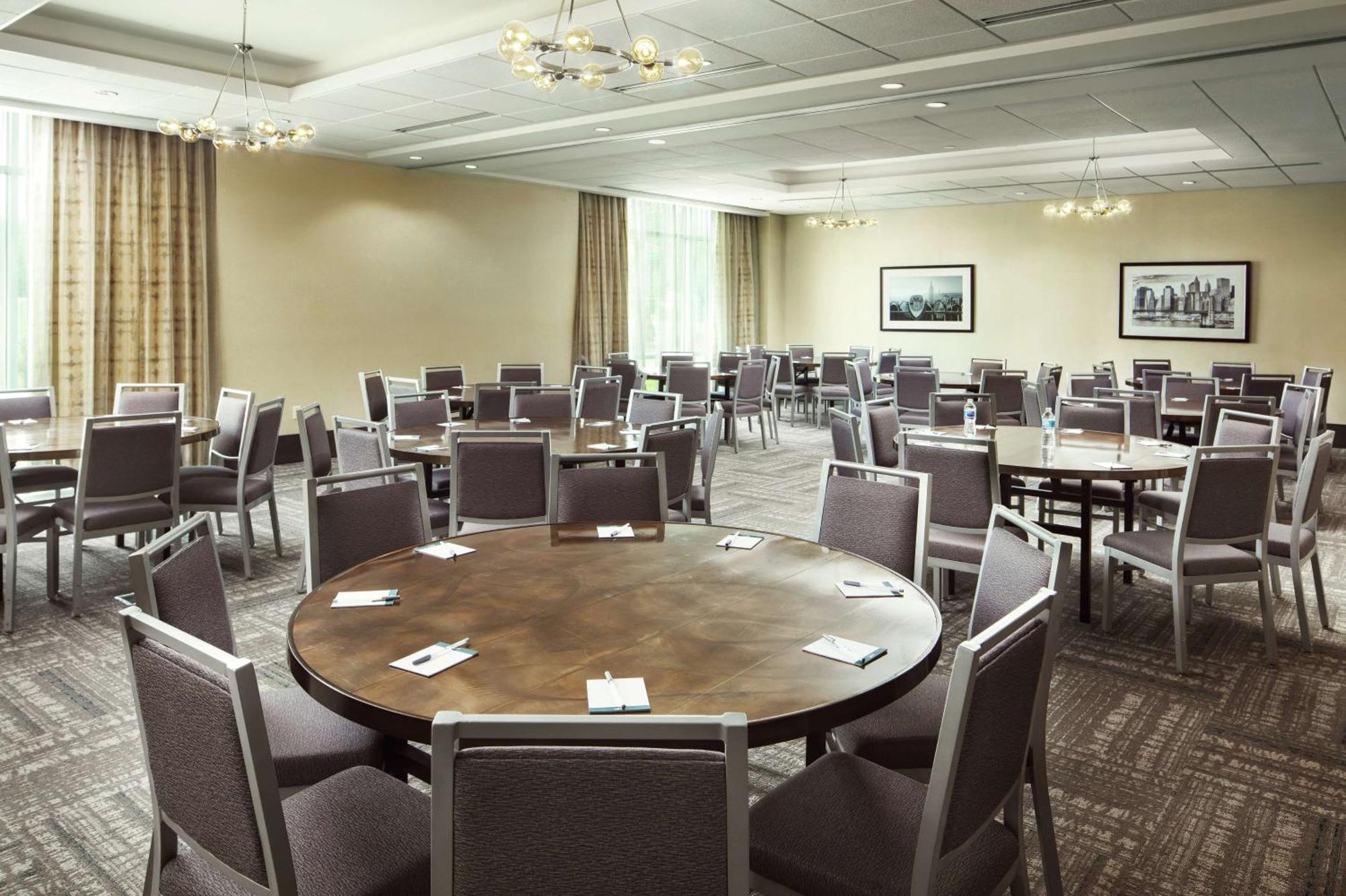 Hampton Inn & Suites Teaneck/Glenpointe Buitenkant foto